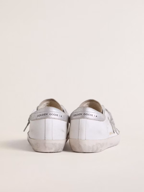 Super-Star femme avec étoile en daim gris et contrefort et empiècements à paillettes argentées – Image 3