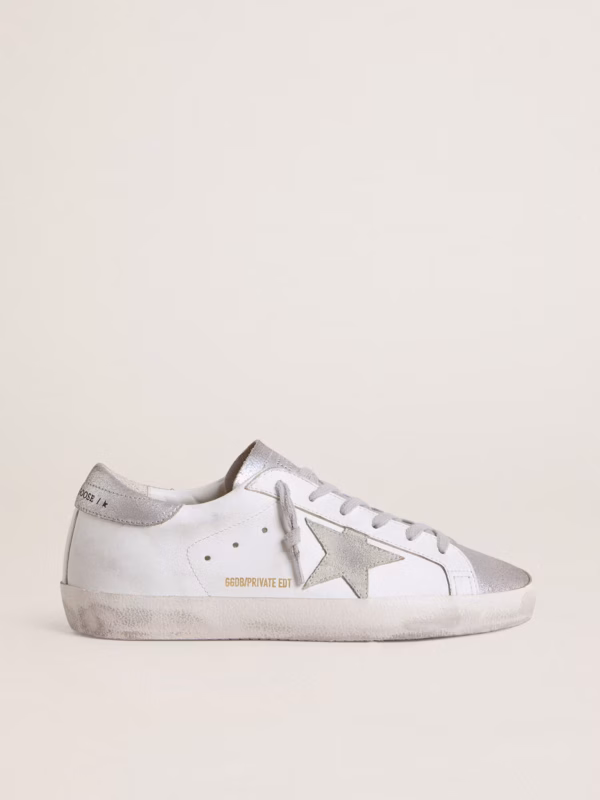 Super-Star femme avec étoile en daim gris et contrefort et empiècements à paillettes argentées