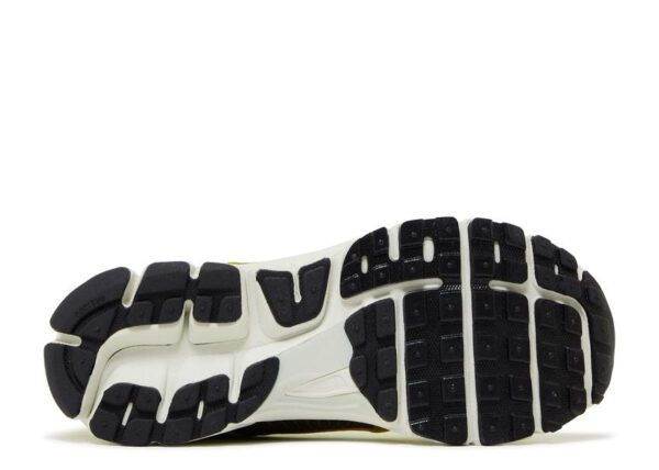 Nike Zoom Vomero 5 Olive Flak Volt – Image 4
