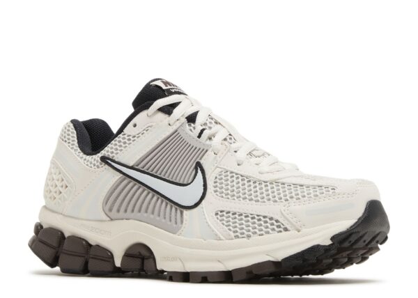 Nike Zoom Vomero 5 Phantom Light Iron Ore – Image 2