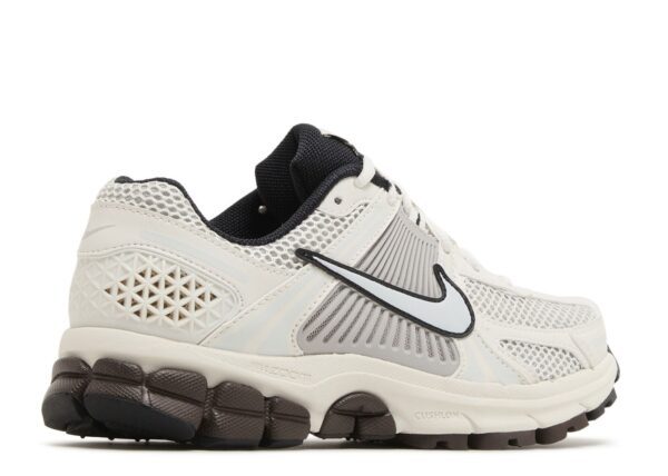 Nike Zoom Vomero 5 Phantom Light Iron Ore – Image 3