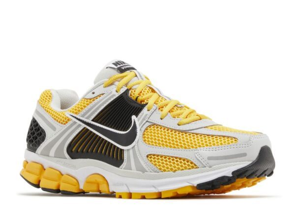 Nike Zoom Vomero 5 Photon Dust Laser Orange – Image 2