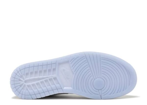 Air Jordan 1 Low Wolf Grey – Image 4