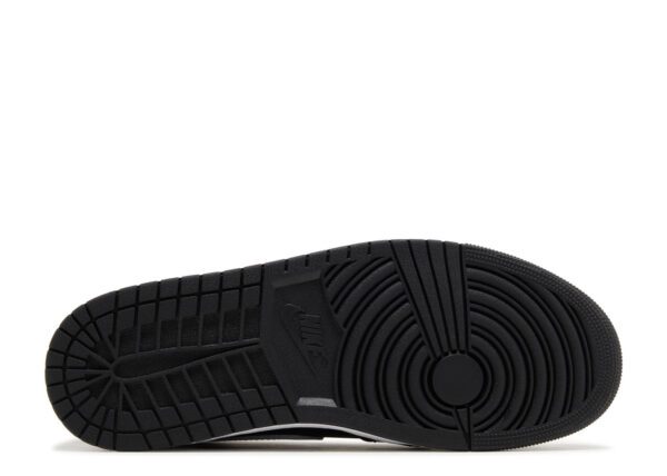 Air Jordan 1 Retro High OG Black White – Image 4