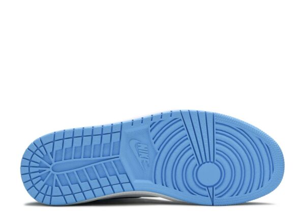 Air Jordan 1 Retro High OG University Blue – Image 4