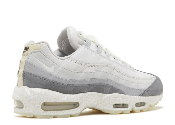 Nike Air Max 95 Light Bone – Image 3