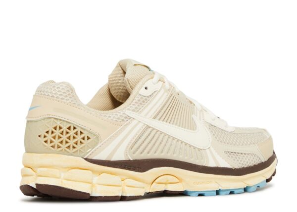 Nike Zoom Vomero 5 Oatmeal – Image 3