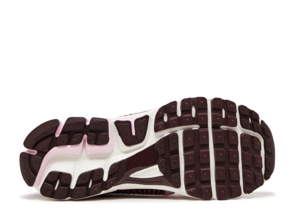 Nike Zoom Vomero 5 Pink Foam Team Red – Image 4