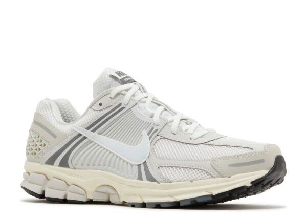 Nike Zoom Vomero 5 Platinum Tint – Image 2