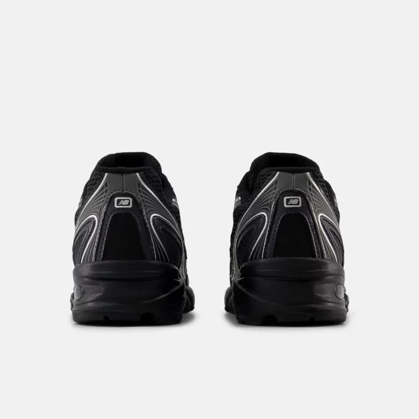 740 Chaussures noires – Image 3