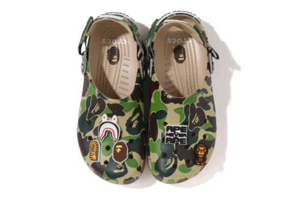 BAPE X CROCS-VERT – Image 4